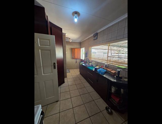 4 BEDROOM HOUSE TO LET IN ARCON PARK